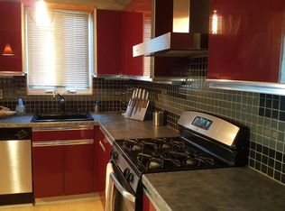 5858 Akron St, Philadelphia, PA 19149