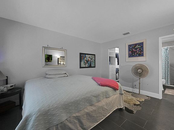 5th image of 203 Lake Carol Dr