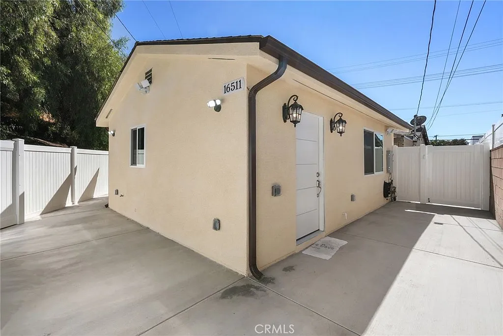 1 bed, 650 sqft, $2,500 — Photo 3