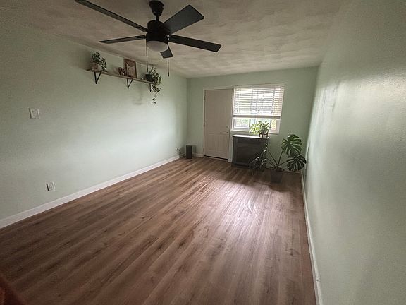 5th image of 1007 Cartier Blvd #5