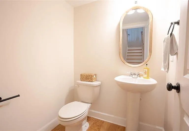 1059 Caruso Dr — Photo 7
