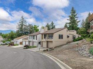 300 Eastwood Dr, Medford, OR