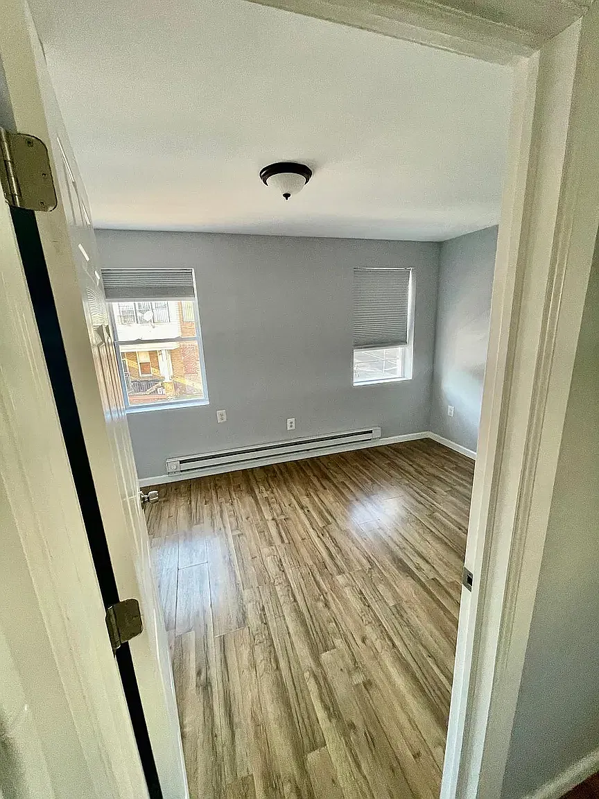 2 bed, $1,275 — Photo 4