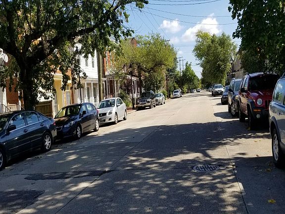 5th image of 933 W Clay St