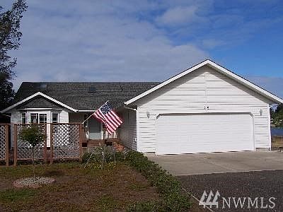 1st image of 219 Duck Lake Dr NE