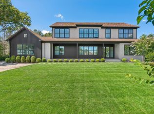 25 Liberty St, Westhampton Beach, NY 11978