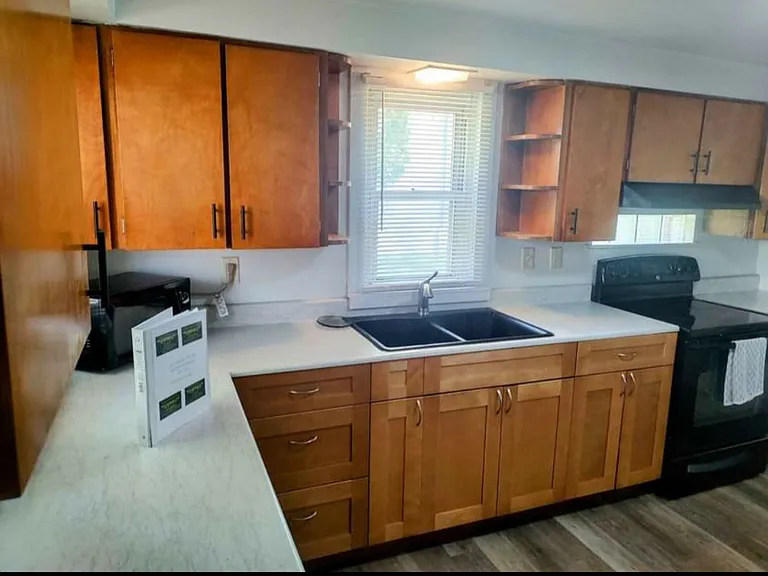 5685 Creekview Rd — Photo 11