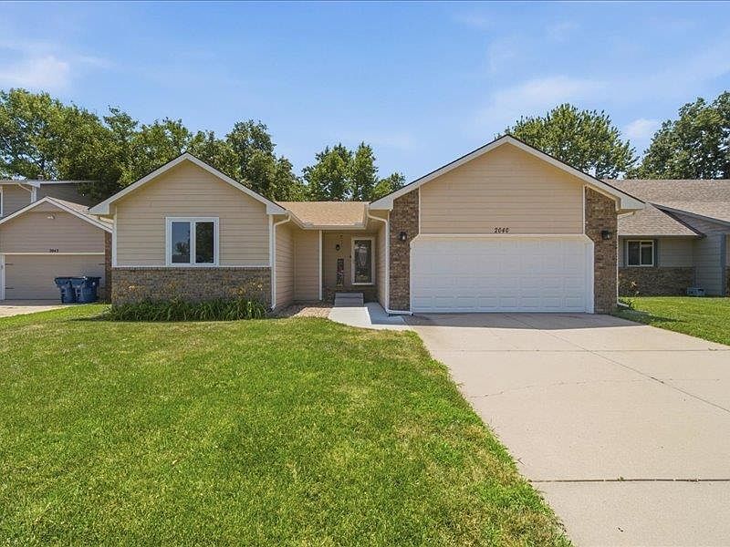 1st image of 2040 N Parkridge Ct