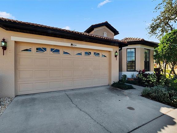 3rd image of 204 Mystic Falls Dr