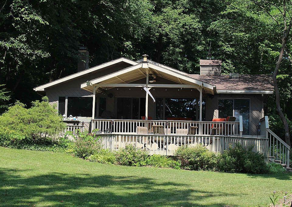 1st image of 3721 S Jamaica Ct