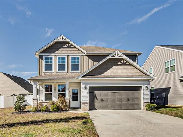 232 Oxford Ridge Ln, Kernersville, NC 27284