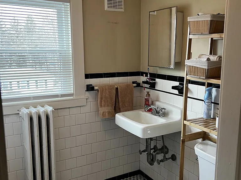 145 Sylvan St #5 — Photo 23