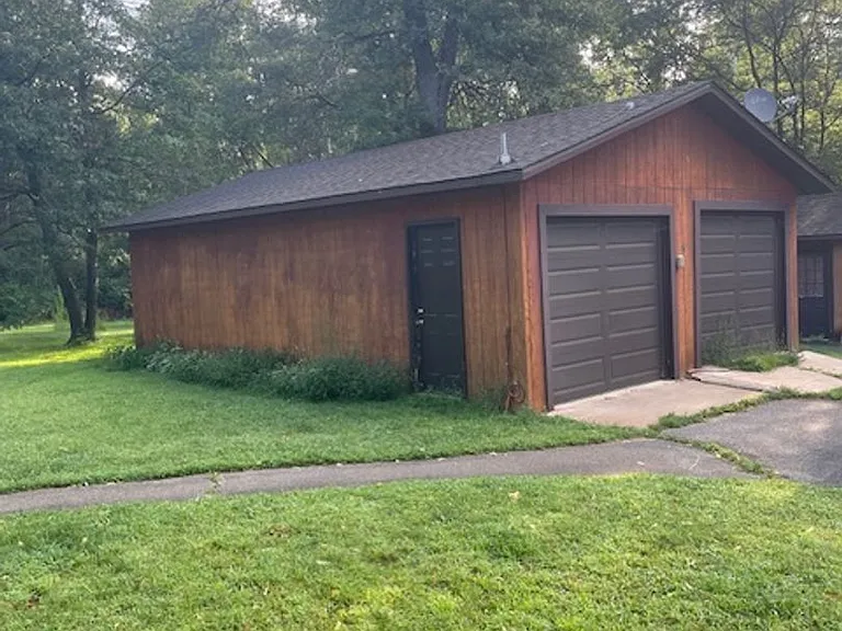 6114 Pine Beach Rd — Photo 3
