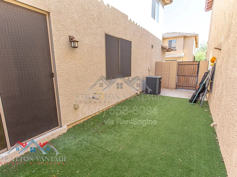 9136 W Meadow Dr — Photo 40