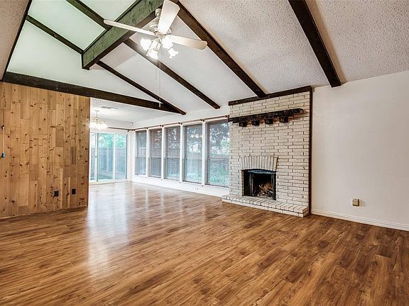 4th image of 1022 Park Ave