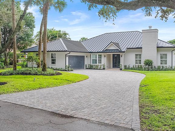 2nd image of 18433 SE Heritage Drive