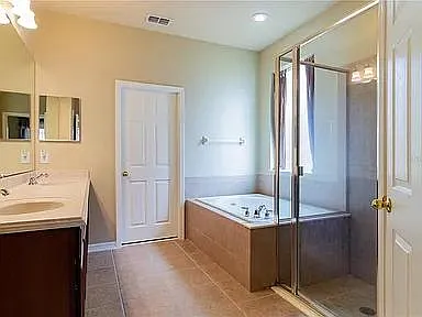 1475 Salisbury Dr — Photo 8