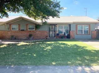 405 Avenue H, Abernathy, TX 79311