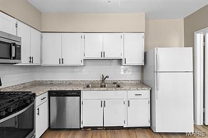 4th image of 3619-3621 Commonwealth Ave