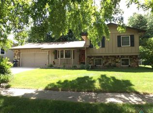 4005 S Cathy Ave, Sioux Falls, SD 57106