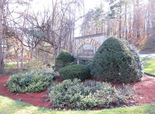 123 Riverview Pl APT B, Southbridge, MA 01550