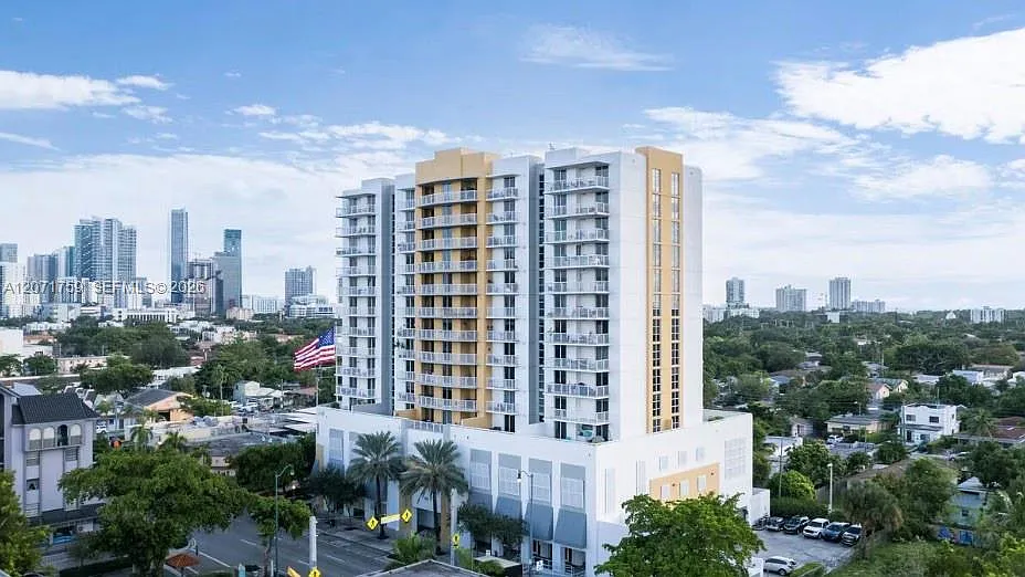 Brickell Vista Condo — Photo 1