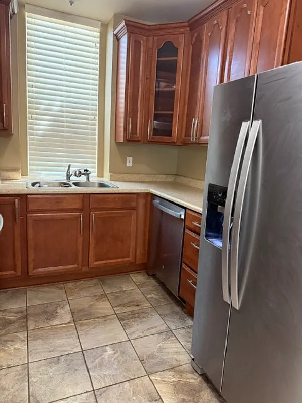 3 bed, 2.0 bath, 1240 sqft, $2,695 — Photo 3