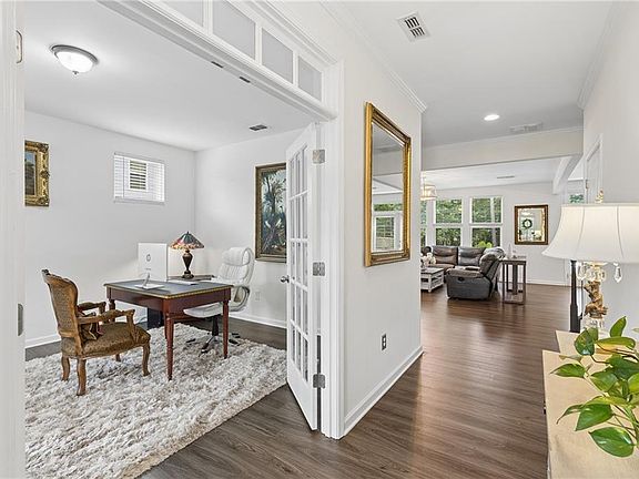5th image of 88 Honeydew Ln