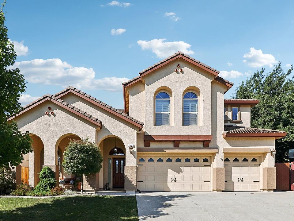 1st image of 141 Courante Ct