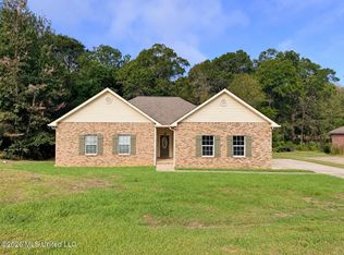43 Archel St, Petal, MS 39465