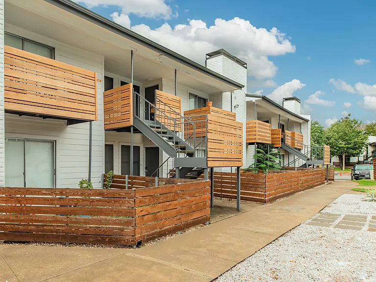 Artisan at South Lamar — Photo 17