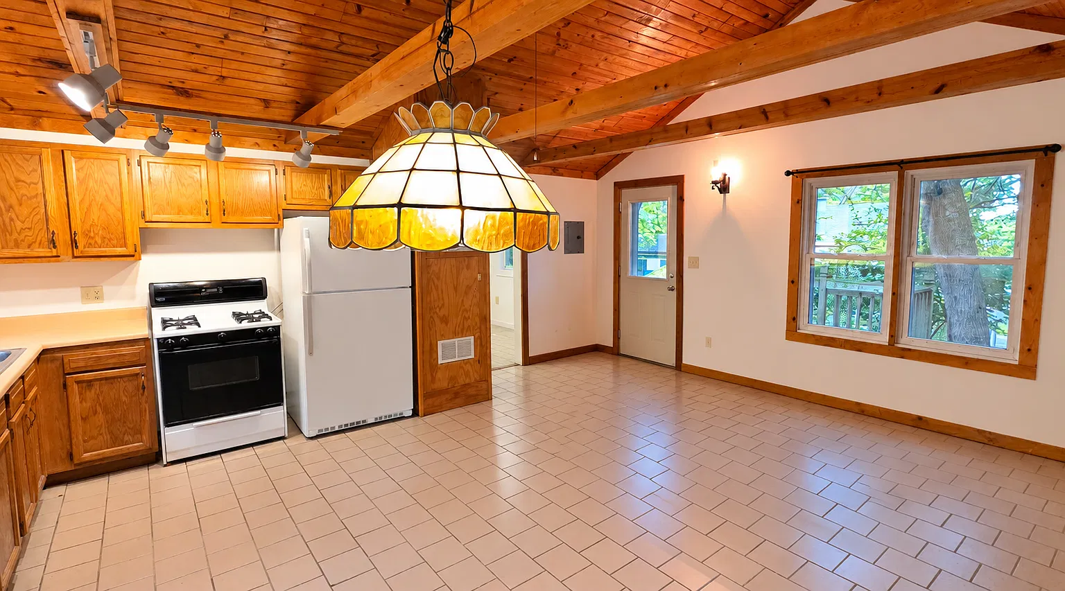 1 bed, $1,595 — Photo 4
