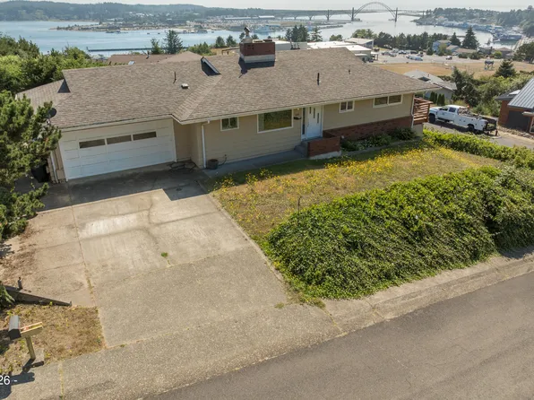 1010 SE 1st St, Newport, OR 97365
