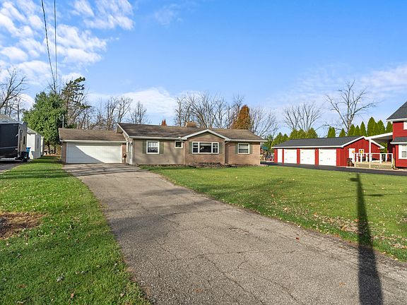5th image of 148 Woodland Ave