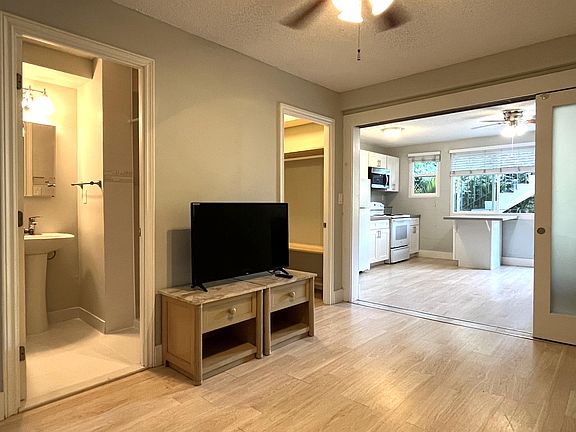 5th image of 427 Pau St