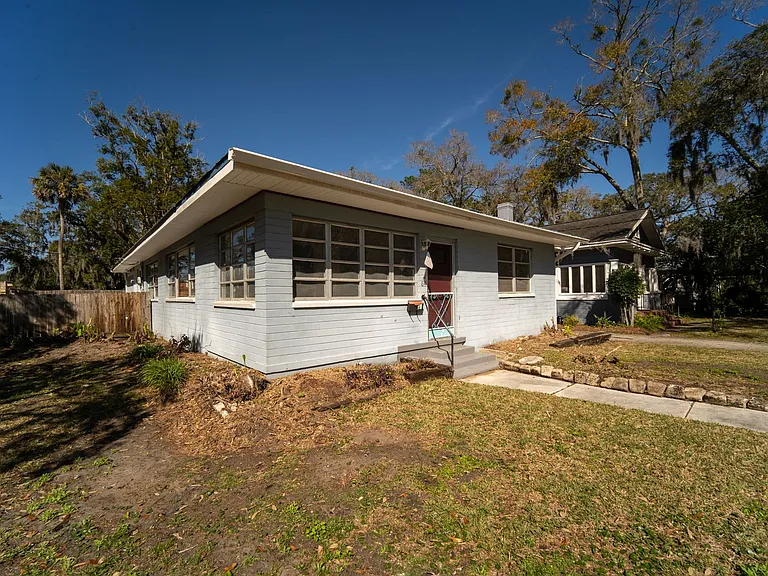 64 Fullerwood Dr — Photo 37