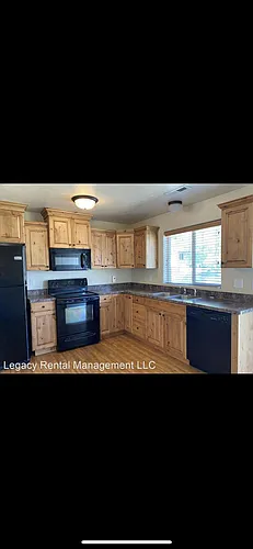 446 W 6 S #206 Photo 1