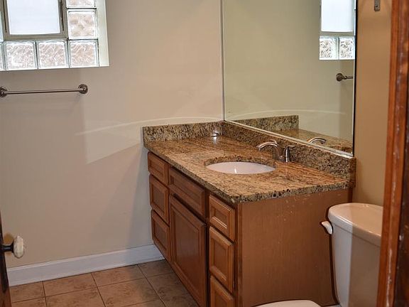 5th image of 3116 N Elston Ave #1