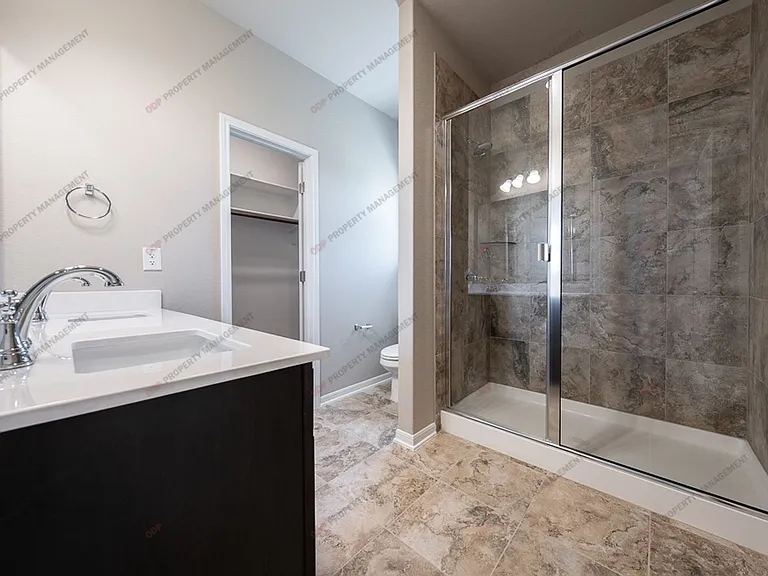 1242 Lakeway Crossing Dr — Photo 17