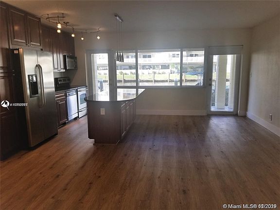 5th image of 2881 NE 32nd St APT 114