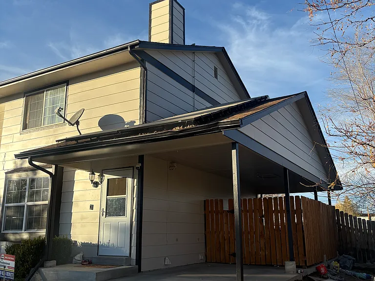 2215 W Wesley Ave — Photo 1