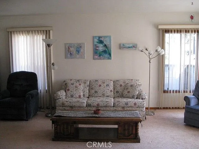 4211 Lafayette Pl — Photo 2