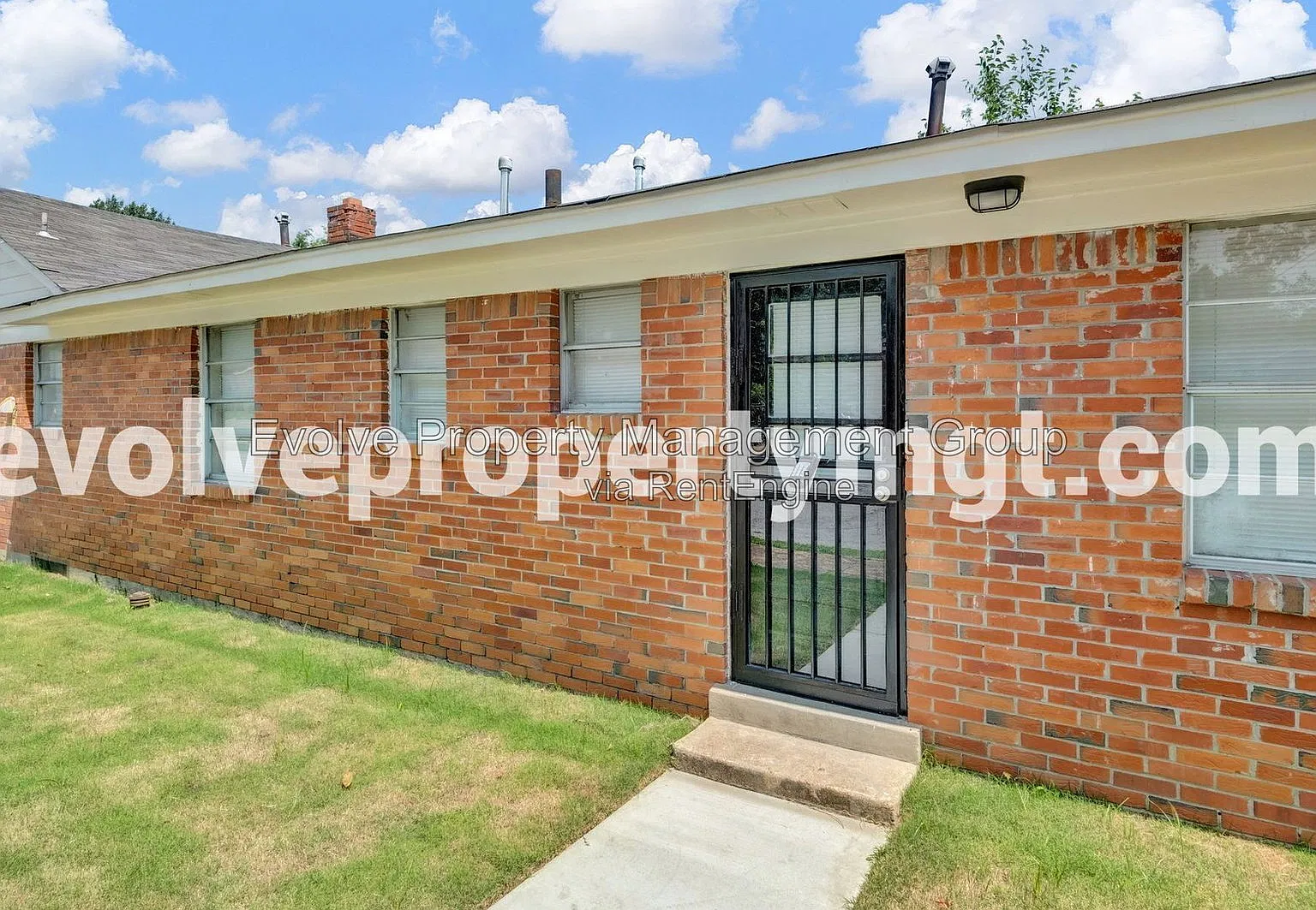 2 bed, 1.0 bath, 921 sqft, $750 — Photo 4