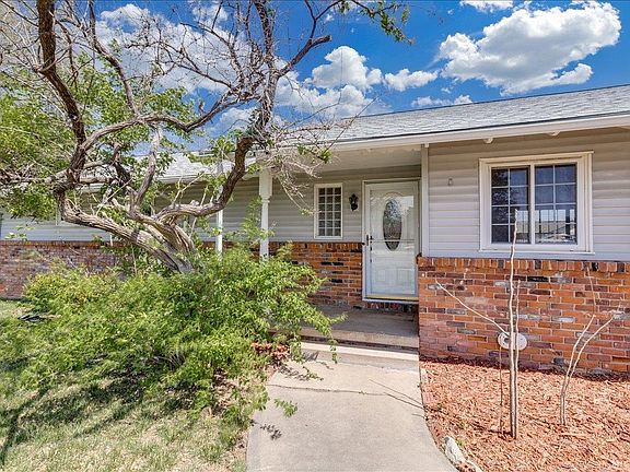 2nd image of 454 S Howe St