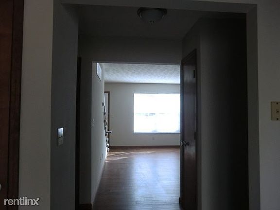 7 Holloway Dr LR from HW