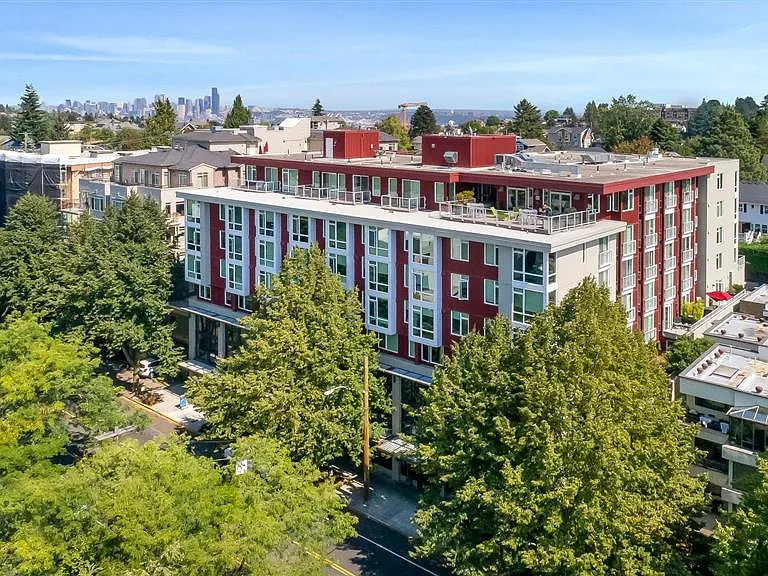The Blake Apartments — Photo 27