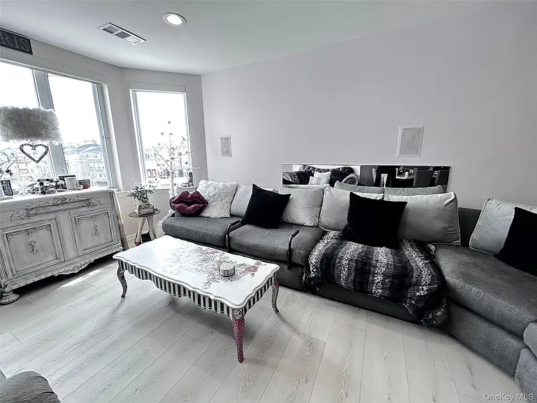 1321 Round Pointe Dr — Photo 15
