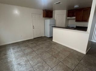 722 K St #A & B, Bakersfield, CA 93304