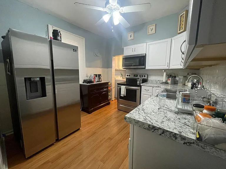 925 E Tioga St — Photo 11