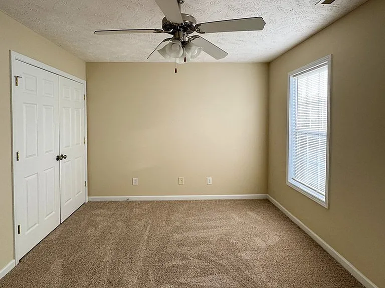 3060 Candlelight Dr — Photo 16
